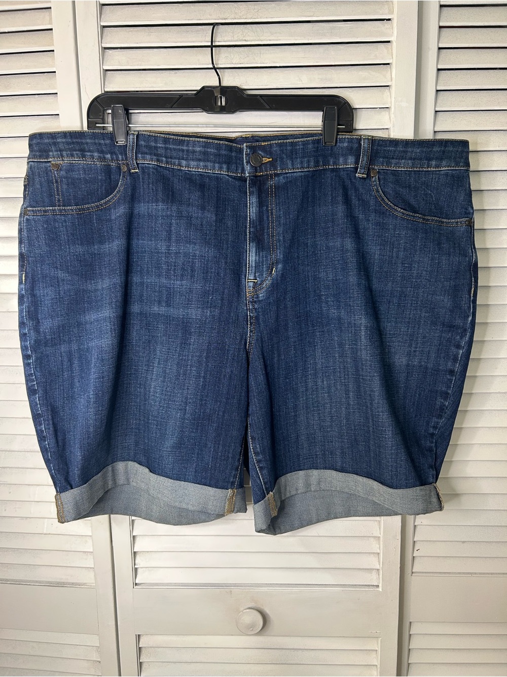 Talbots Denim Roll-Cuff Shorts in Blue‎ Size 24W